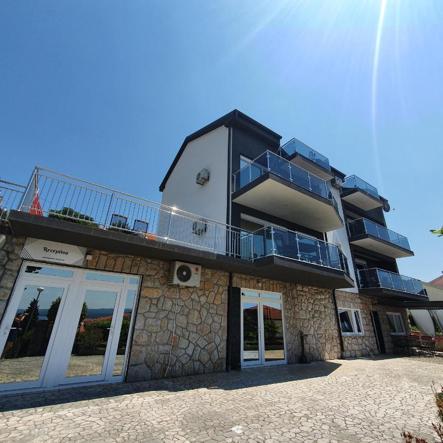 Apartments Blazevic, Heated Pool&Jacuzzi Dramalj Extérieur photo