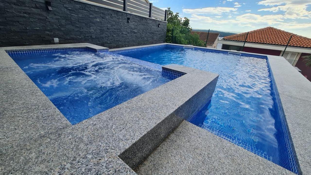 Apartments Blazevic, Heated Pool&Jacuzzi Dramalj Extérieur photo